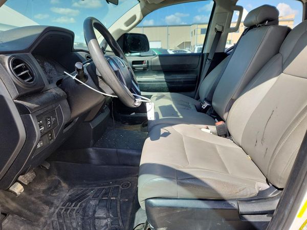 2017 TOYOTA TUNDRA SR/SR5
