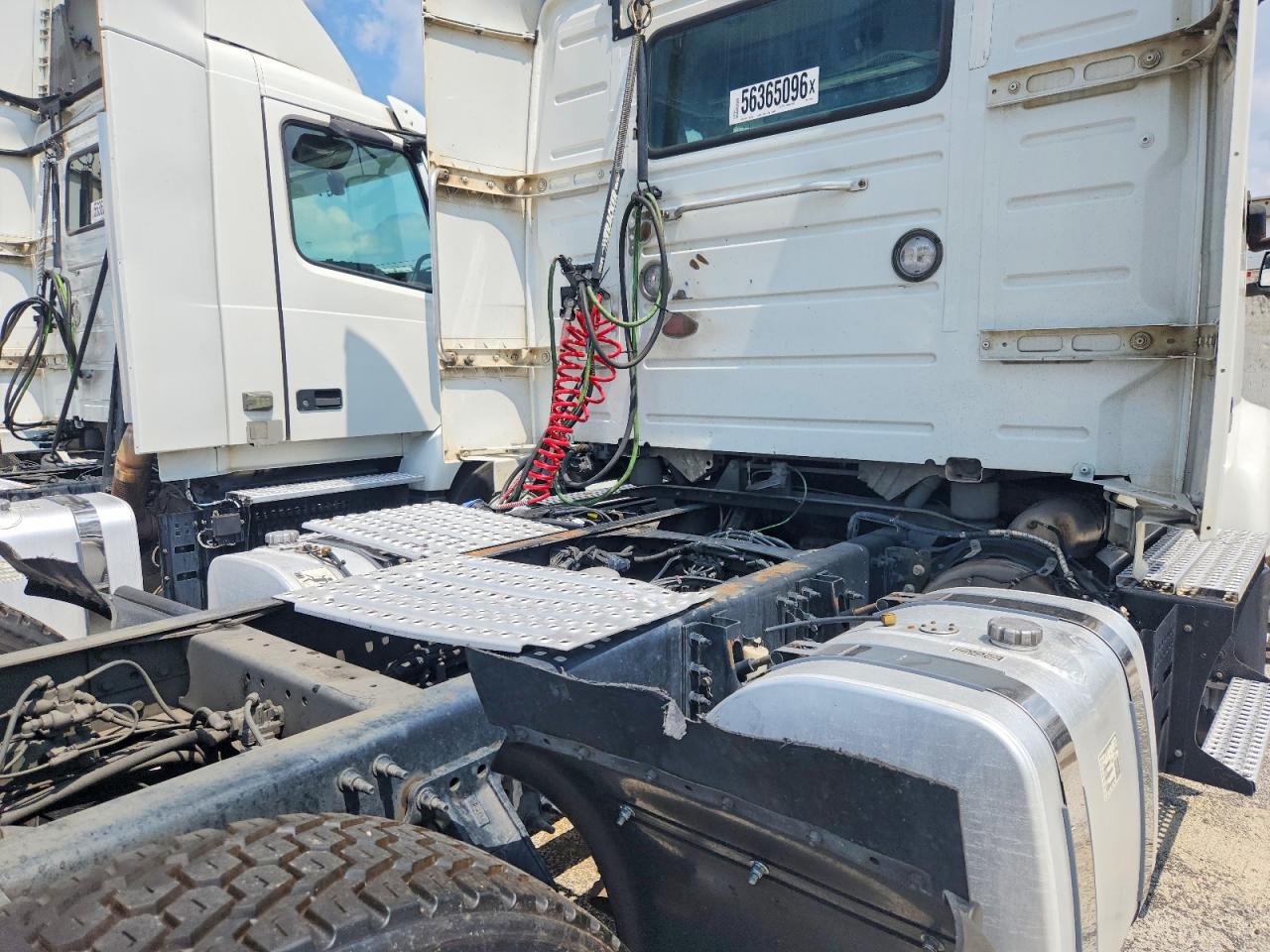 2019 VOLVO VNR