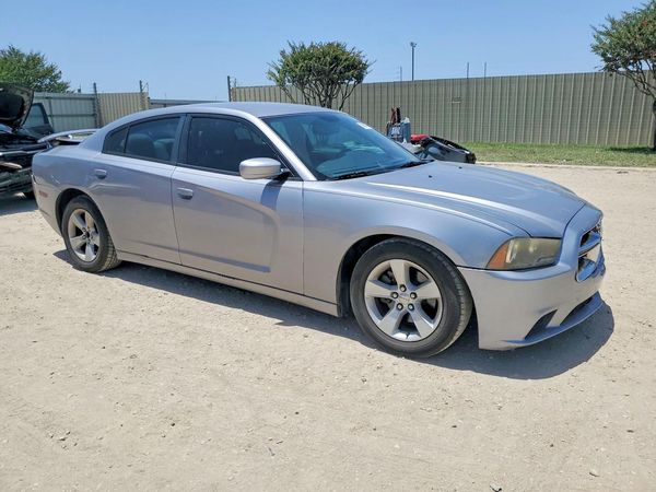 2013 DODGE CHARGER SE RWD