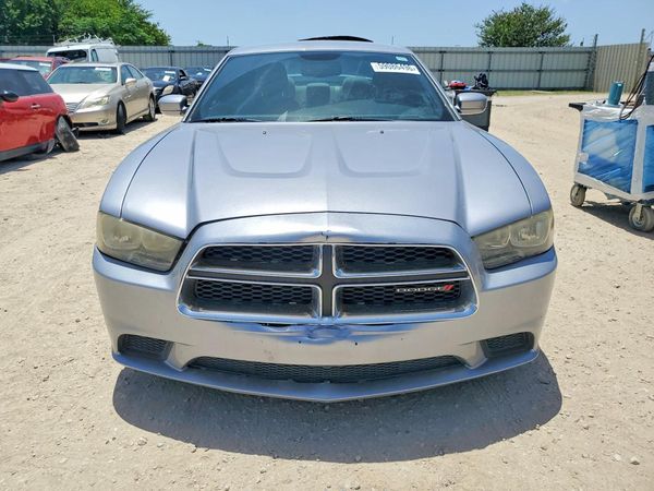 2013 DODGE CHARGER SE RWD