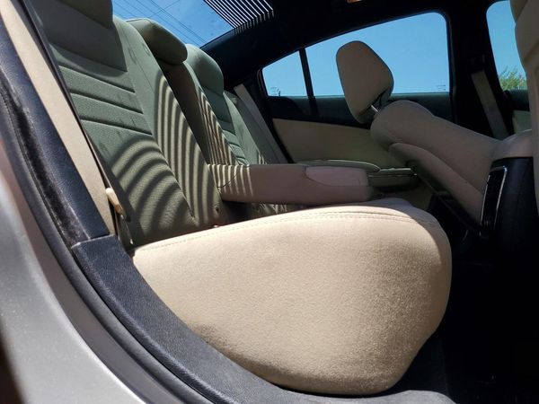 2013 DODGE CHARGER SE RWD