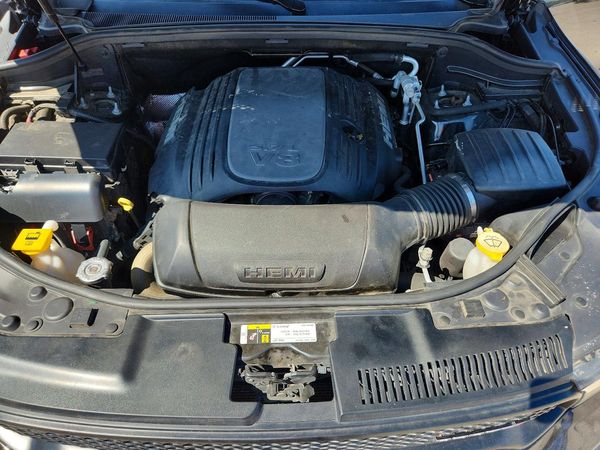 2020 DODGE DURANGO R/T — Engine bay
