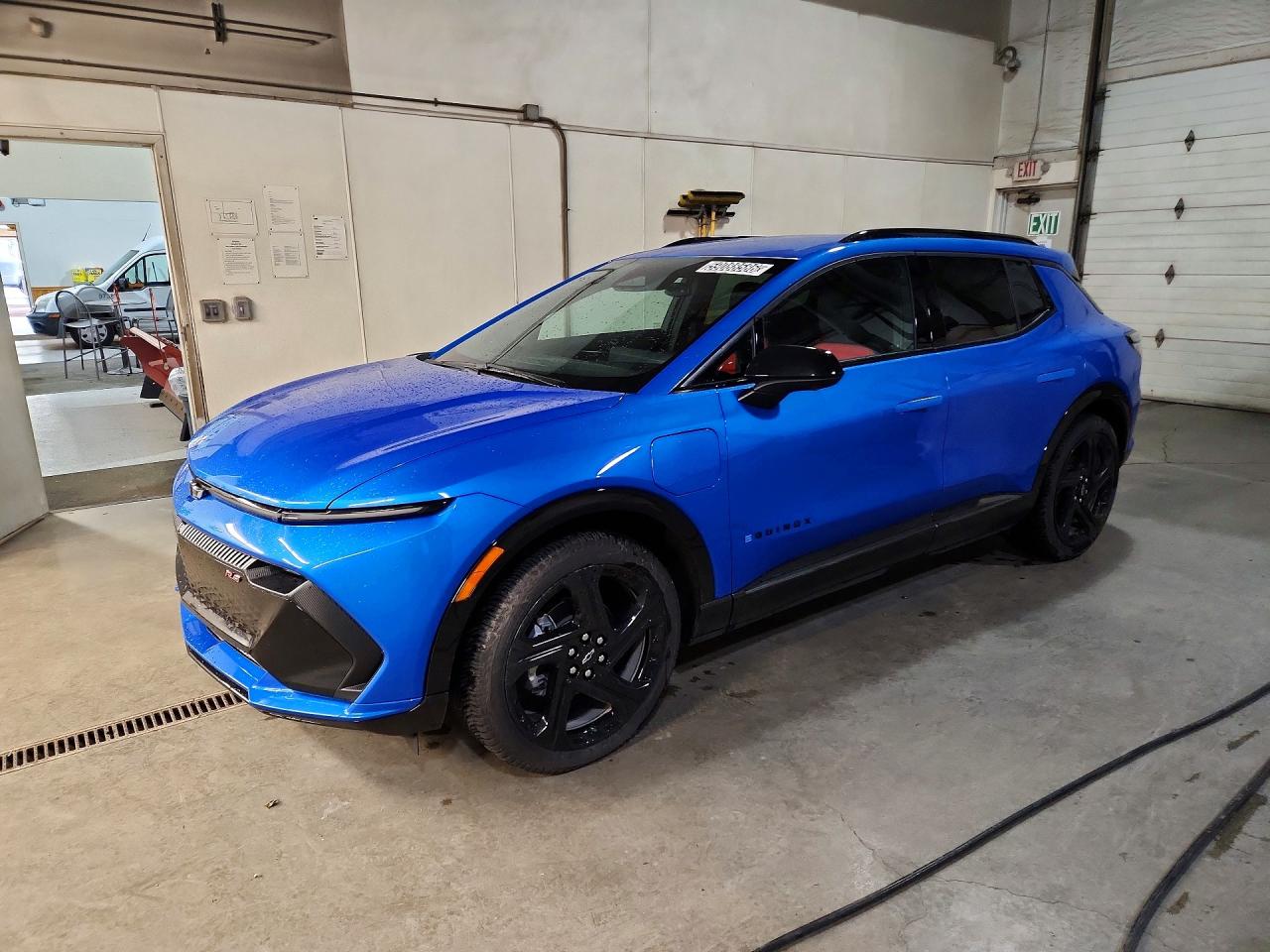 2025 CHEVROLET EQUINOX RS — Front 3/4