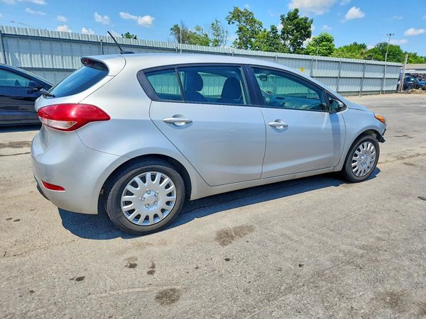 2016 KIA FORTE GL (Middle-Low Grade)