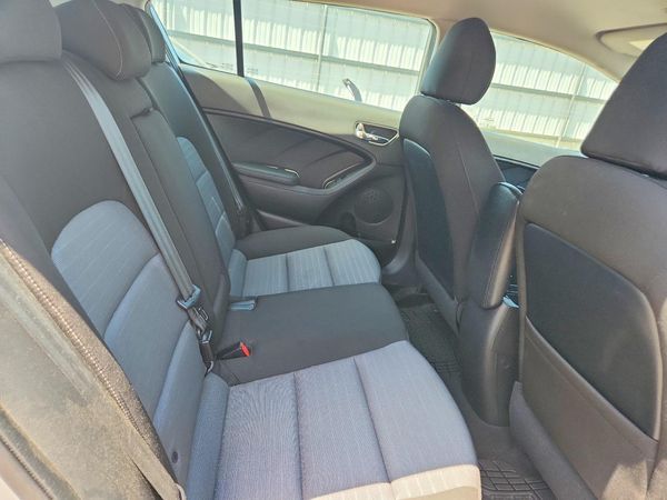 2016 KIA FORTE GL (Middle-Low Grade)