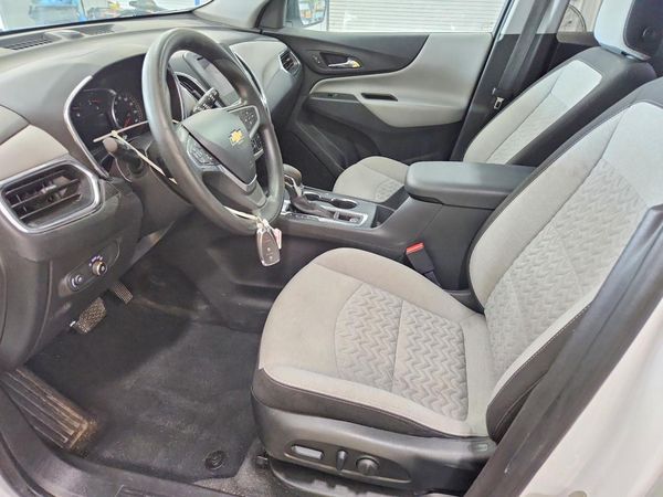 2023 CHEVROLET EQUINOX LS — DENT