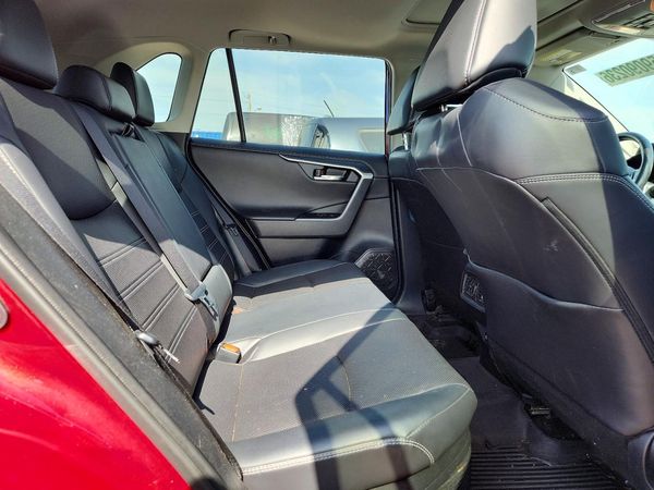 2020 TOYOTA RAV4 Limited HV