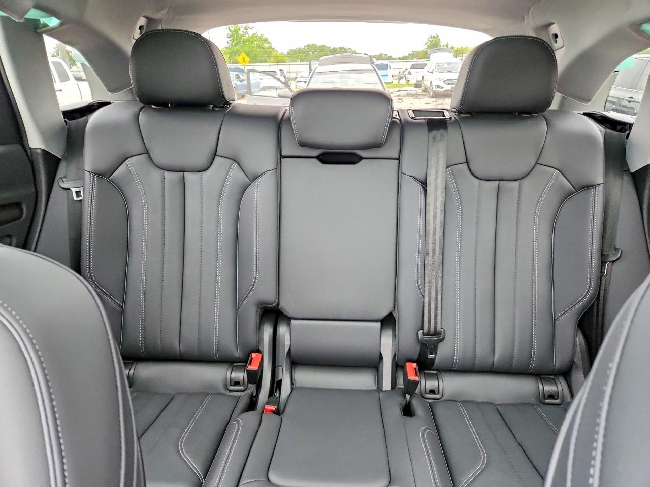 2024 AUDI Q5 S Line quattro Premium