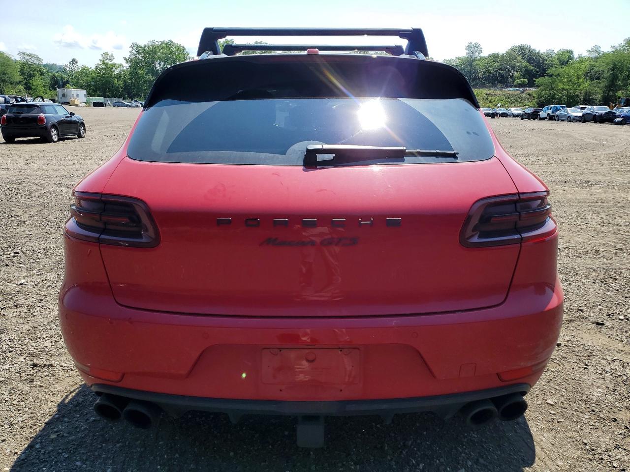 2017 PORSCHE MACAN