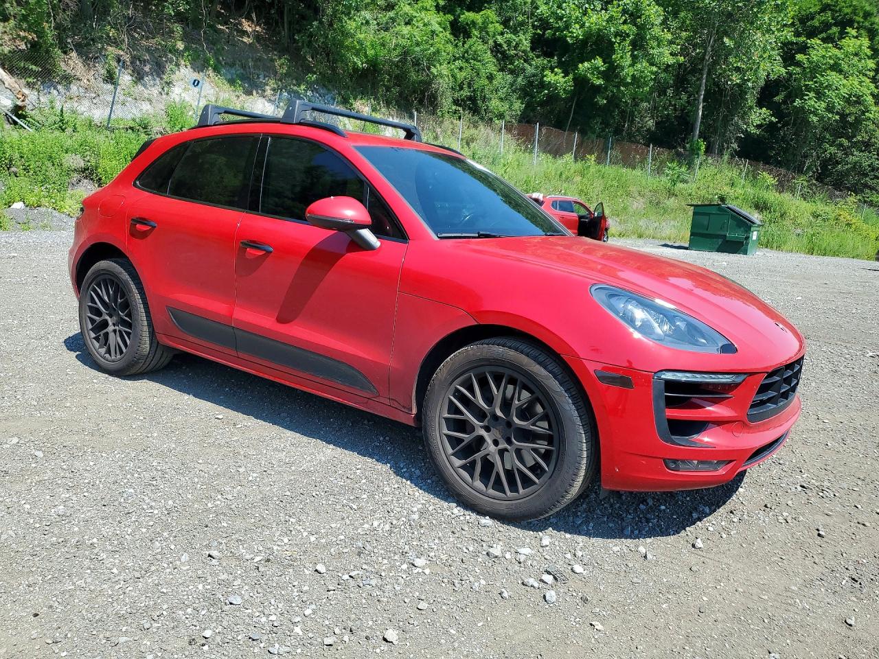 2017 PORSCHE MACAN