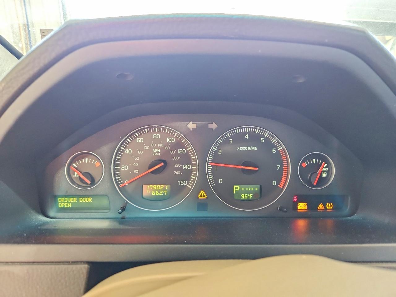 2009 VOLVO XC90