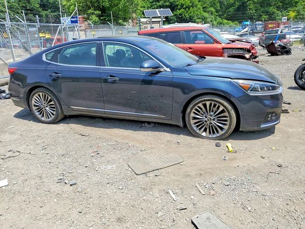 2017 KIA CADENZA