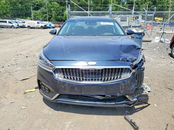 2017 KIA CADENZA