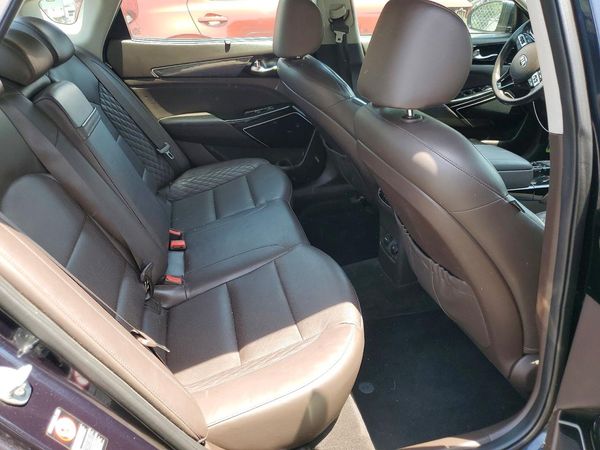 2017 KIA CADENZA