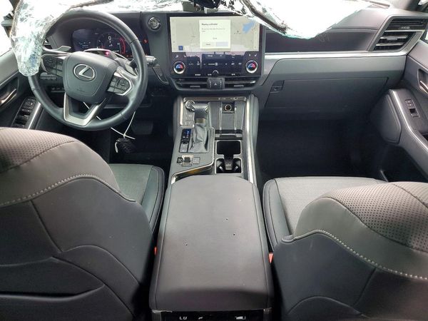2024 LEXUS GX 550