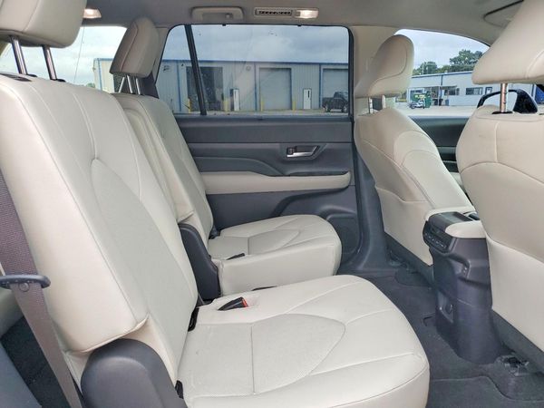 2024 TOYOTA GRAND HIGHLANDER