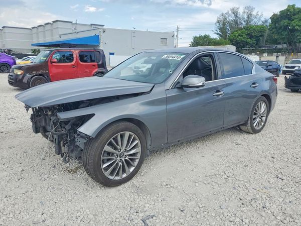 2021 INFINITI Q50 LUXE