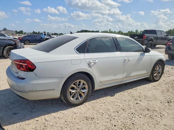2017 VOLKSWAGEN PASSAT