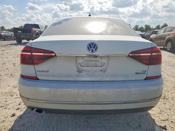 2017 VOLKSWAGEN PASSAT