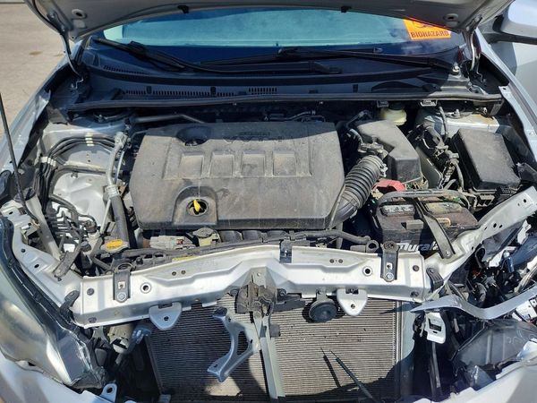 2016 TOYOTA COROLLA L/LE — Engine bay