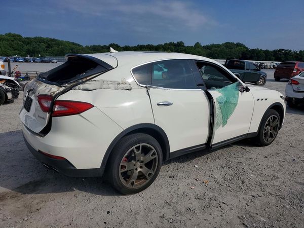 2017 MASERATI LEVANTE