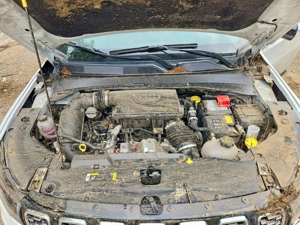 2025 JEEP COMPASS Limited — Engine bay