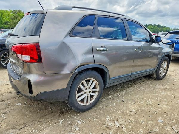 2014 KIA SORENTO Base/ LX