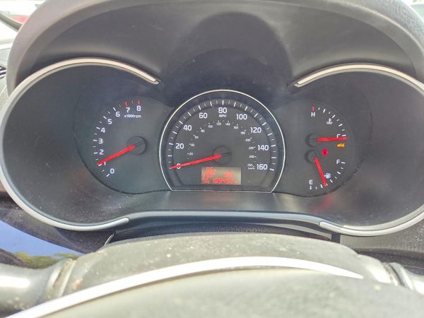 2014 KIA SORENTO Base/ LX