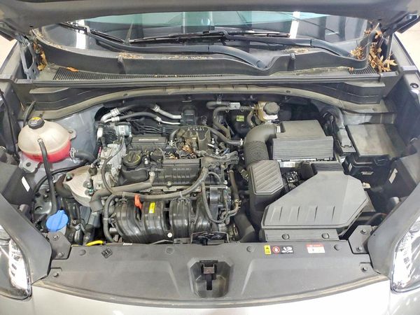 2022 KIA SPORTAGE — Engine bay