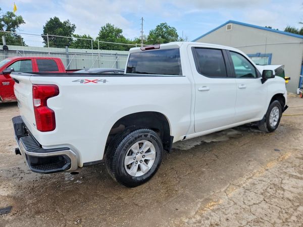 2024 CHEVROLET SILVERADO LT