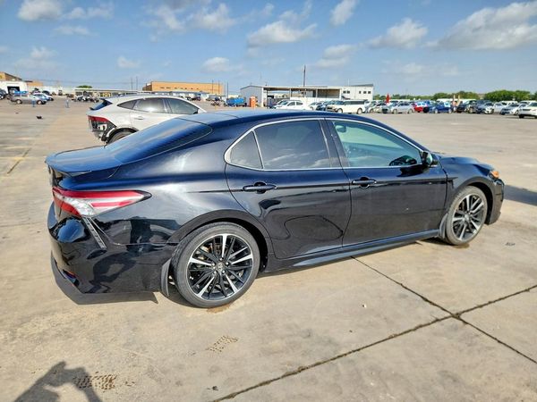 2018 TOYOTA CAMRY