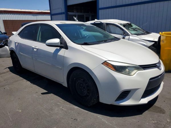 2015 TOYOTA COROLLA