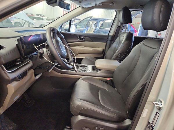 2025 KIA CARNIVAL EX