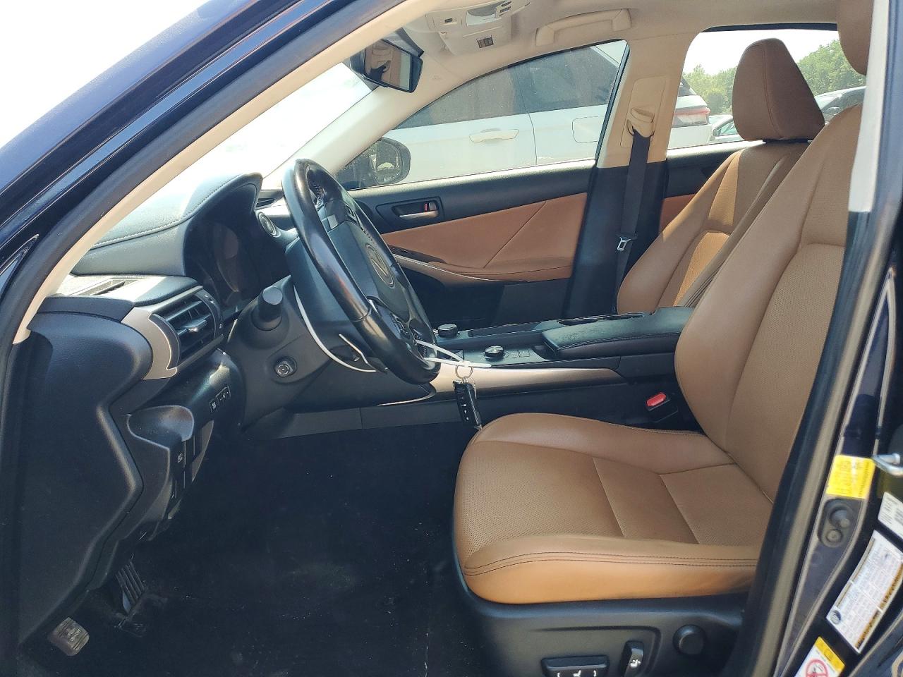 2018 LEXUS IS 300