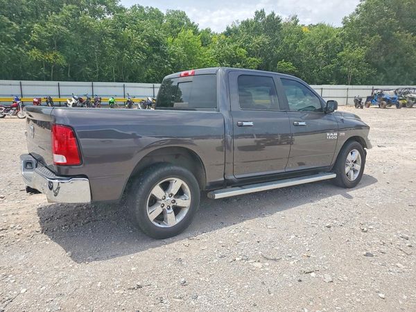 2017 RAM 1500 SLT