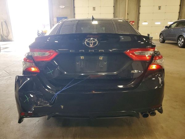 2019 TOYOTA CAMRY