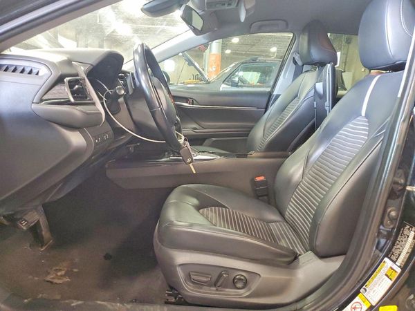 2019 TOYOTA CAMRY