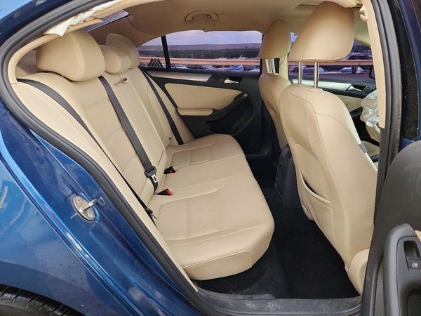 2017 VOLKSWAGEN JETTA