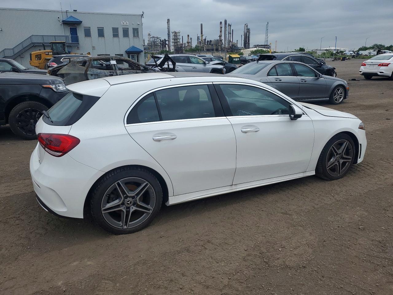2022 MERCEDES-BENZ A