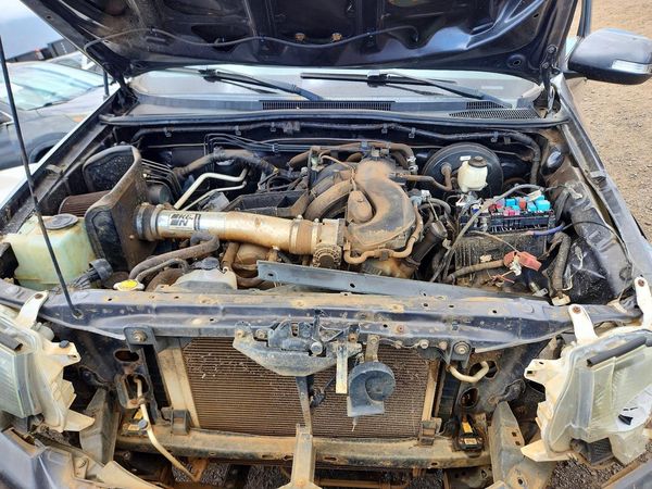 2013 TOYOTA TACOMA Delux — Engine bay