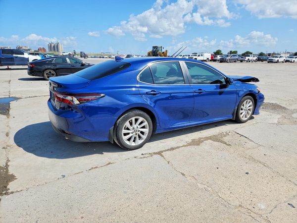 2024 TOYOTA CAMRY