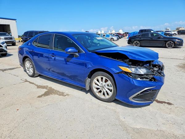 2024 TOYOTA CAMRY