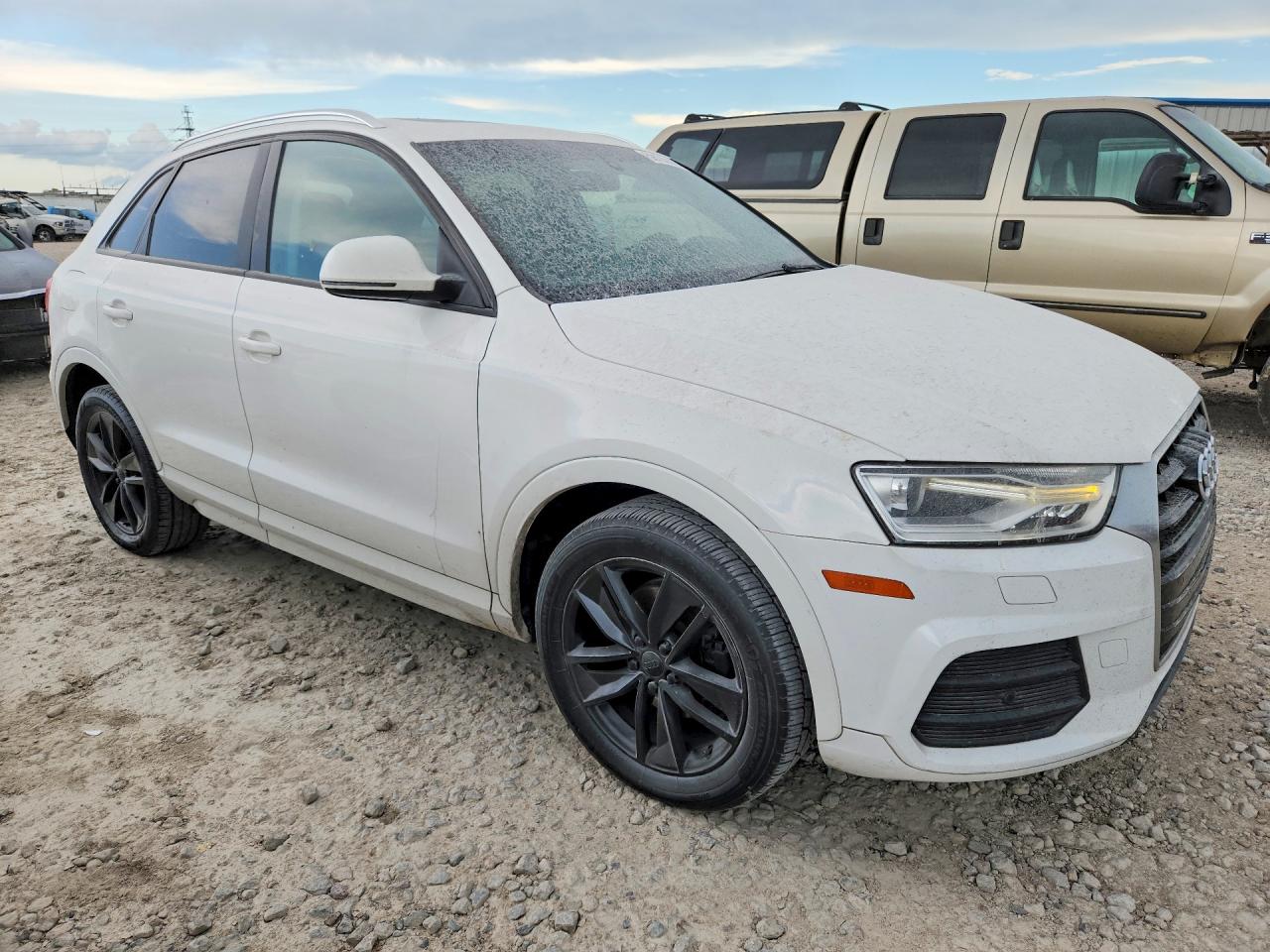 2017 AUDI Q3 quattro Premium