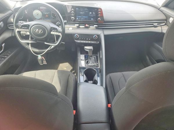 2021 HYUNDAI ELANTRA SEL w/ Premium Pkg