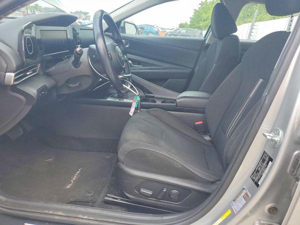 2021 HYUNDAI ELANTRA SEL w/ Premium Pkg