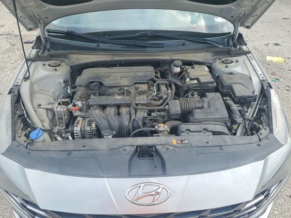 2021 HYUNDAI ELANTRA SEL w/ Premium Pkg