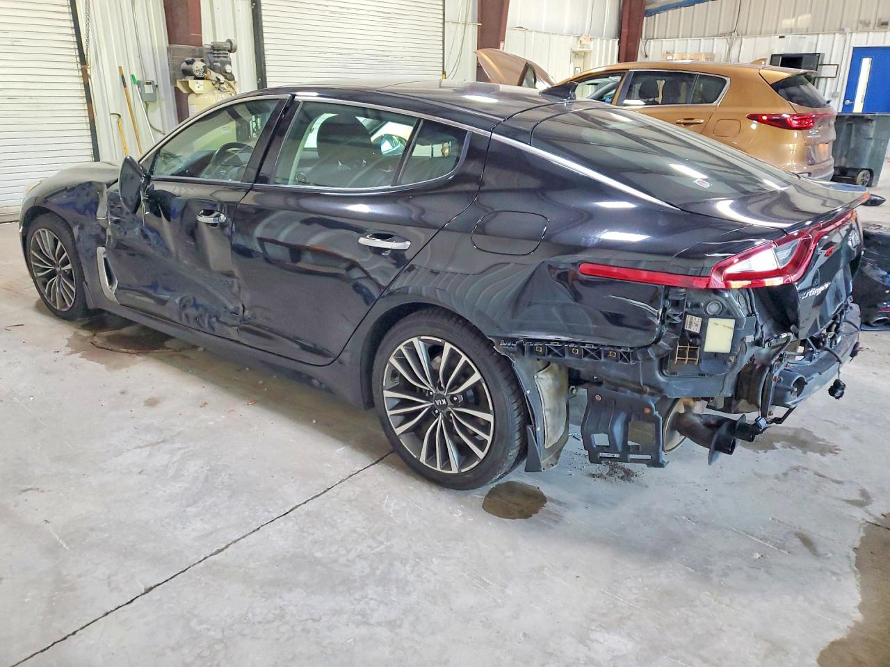 2018 KIA STINGER Premium