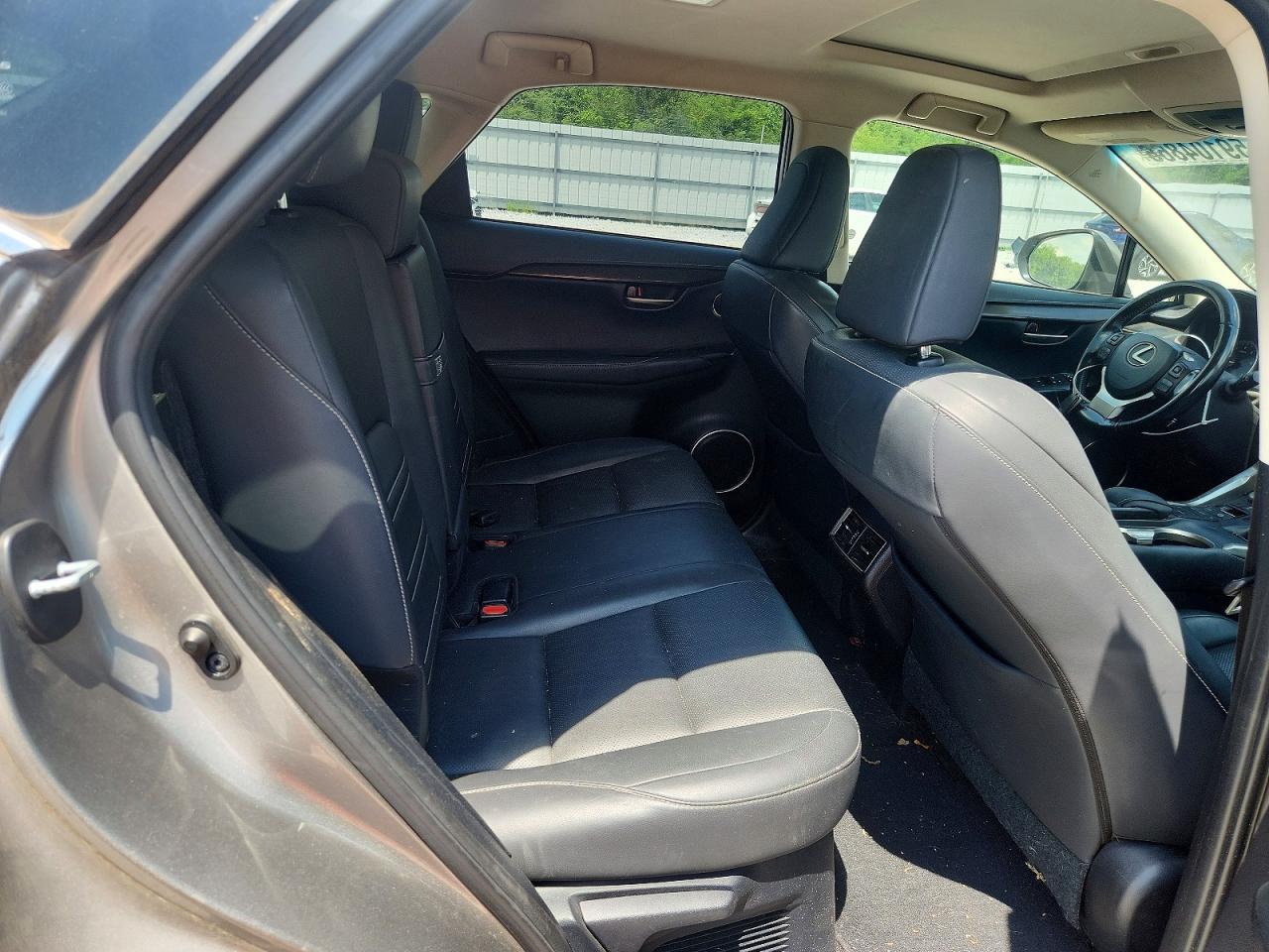 2015 LEXUS NX 200t Luxury
