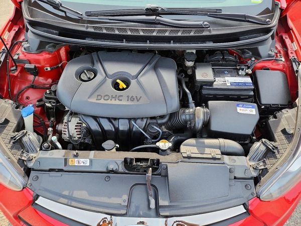2013 HYUNDAI ELANTRA