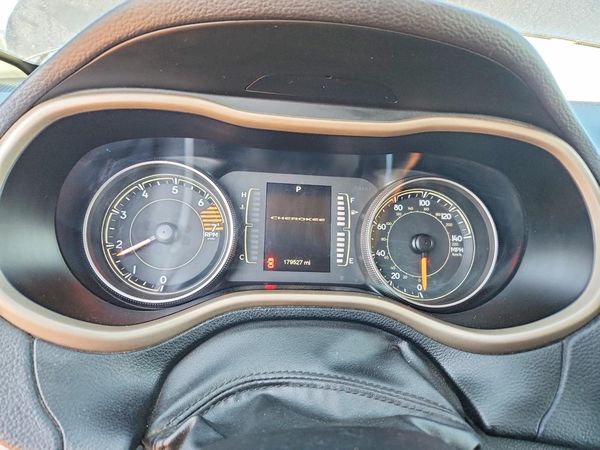 2016 JEEP CHEROKEE LATITUDE FWD